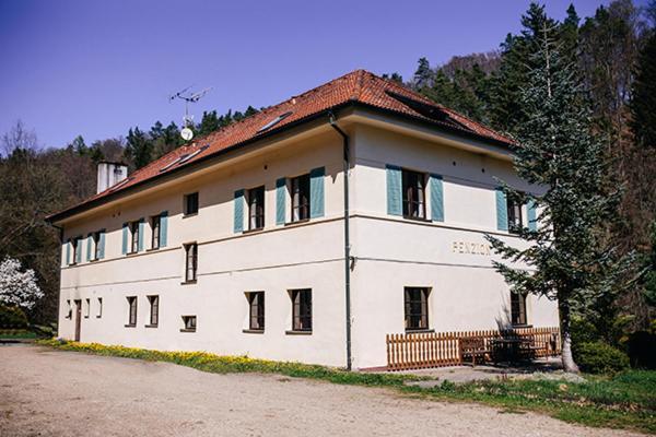 Penzion Myslivna Mukarov Mukarov  Exterior foto